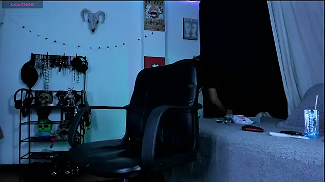 kattusauruss online show from April 2026 01:34:01 AM