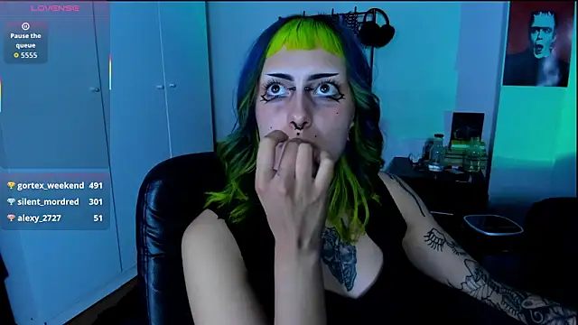 kattusauruss online show from April 2026 07:45:01 AM