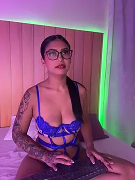 daphnevans online show from October 2025 03:40:02 AM