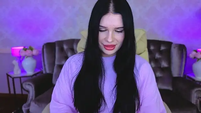 Neyla Charm online show from November 2025 08:08:01 PM