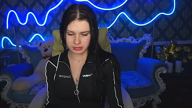 Neyla Charm online show from October 2025 06:53:02 PM