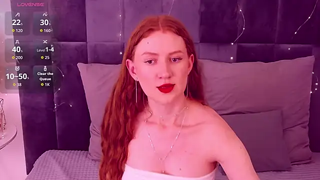 SaraMoor online show from February 2026 03:44:01 PM