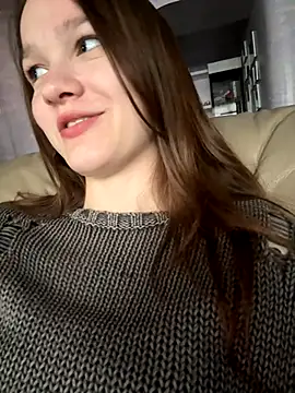 MichelleRoux online show from September 2025 10:54:02 AM