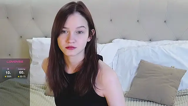 Snapshot of MichelleRoux chatting on November 2025 01:16:02 PM MichelleRoux online show from November 2025 01:16:02 PM