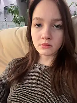 Snapshot of MichelleRoux chatting on December 2025 03:49:02 AM MichelleRoux online show from December 2025 03:49:02 AM