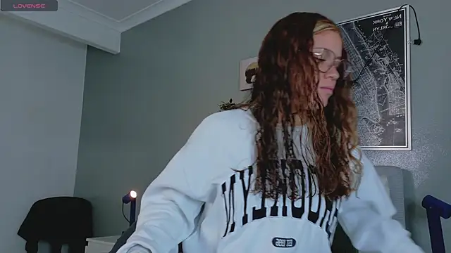 BelaMiller  online show from October 2025 11:44:02 AM