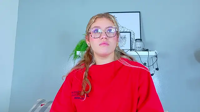 Snapshot of BelaMiller_ chatting on November 2025 11:38:02 AM BelaMiller online show from November 2025 11:38:02 AM