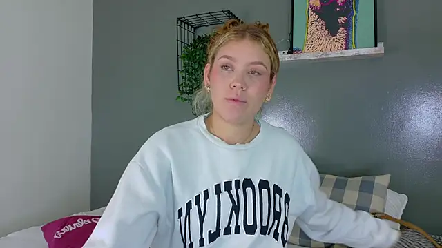 Snapshot of BelaMiller_ chatting on November 2025 11:36:02 AM BelaMiller online show from November 2025 11:36:02 AM