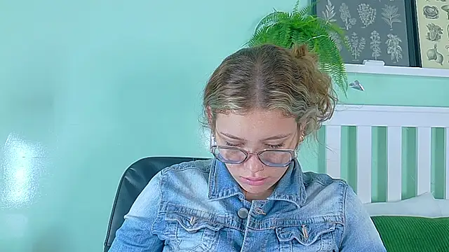 BelaMiller  online show from October 2025 11:44:01 AM