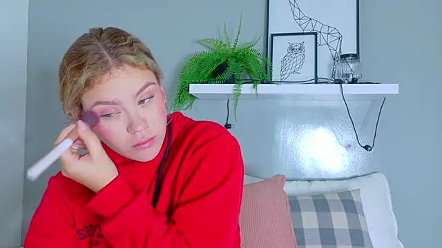 Snapshot of BelaMiller_ chatting on October 2025 11:41:02 AM BelaMiller online show from October 2025 11:41:02 AM