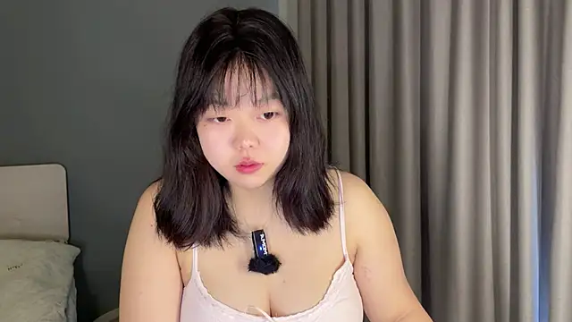 Kittenfishing online show from October 2025 06:48:02 AM