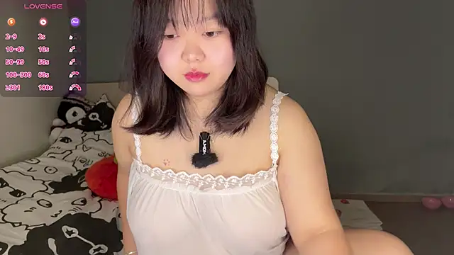 Kittenfishing online show from October 2025 12:07:02 PM