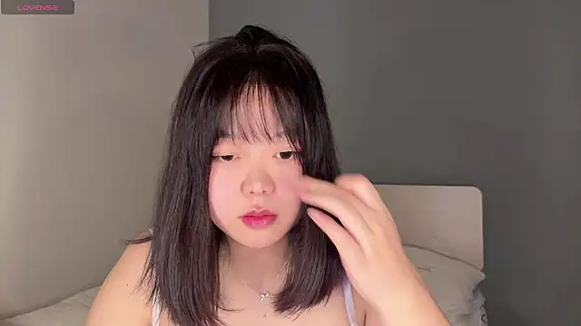 Kittenfishing online show from September 2025 05:57:01 AM