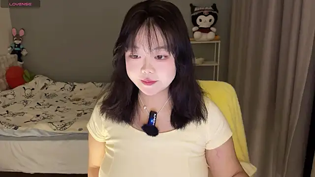 Kittenfishing online show from November 2025 12:31:02 PM