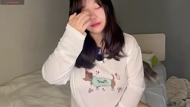 Kittenfishing online show from September 2025 02:39:01 AM