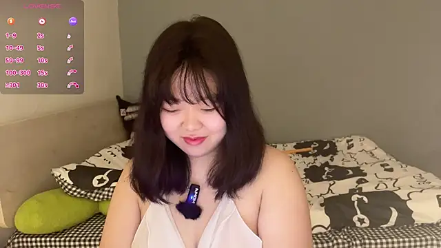 Kittenfishing online show from October 2025 08:42:02 PM