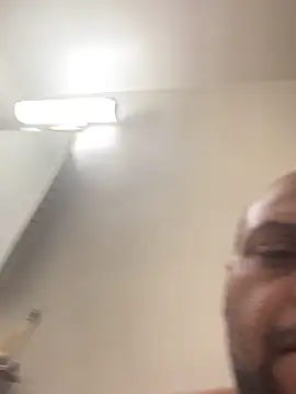 blockboi31 online show from April 2026 06:25:02 PM