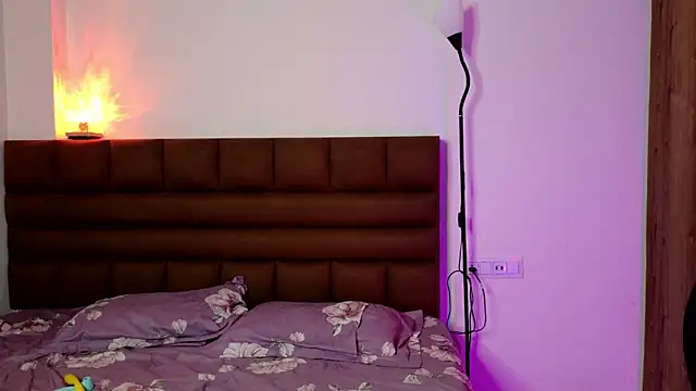 Gulaboo100 online show from October 2025 04:04:02 PM