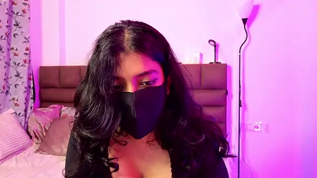 Gulaboo100 online show from December 2025 08:04:02 PM