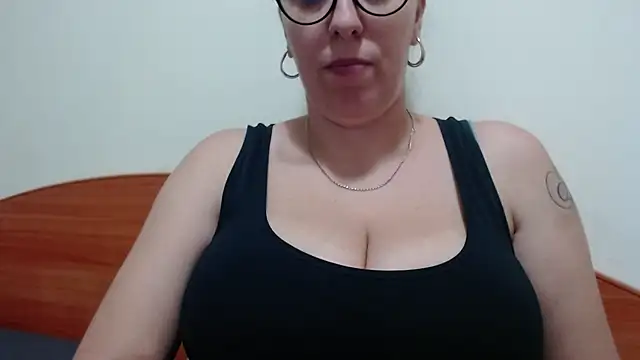 Snapshot of jollene chatting on November 2025 02:10:02 PM jollene online show from November 2025 02:10:02 PM