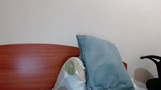 jollene online show from April 2026 12:56:01 PM