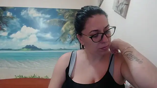 Snapshot of jollene chatting on October 2025 02:05:01 PM jollene online show from October 2025 02:05:01 PM