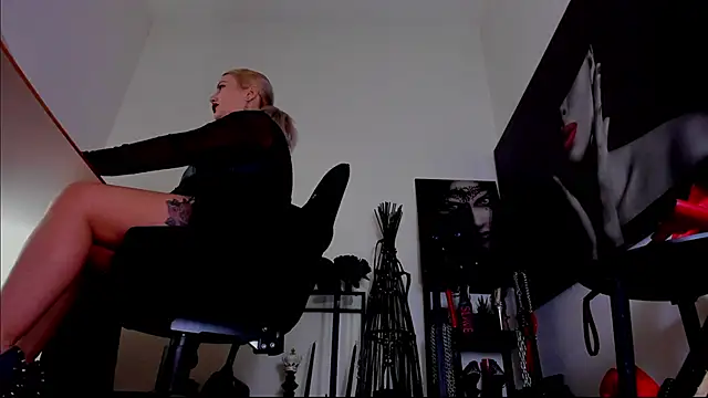 demisweet online show from February 2026 07:41:02 AM