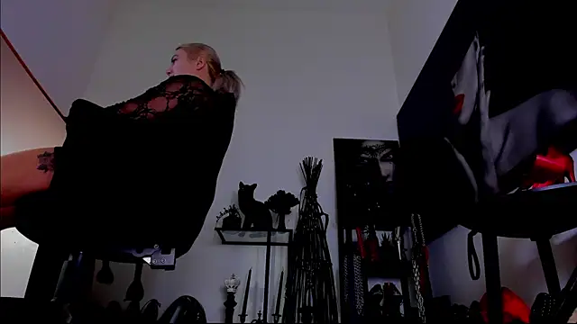 demisweet online show from February 2026 05:51:01 AM