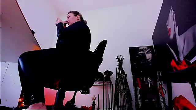 demisweet online show from January 2026 02:37:01 AM