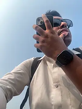 Snapshot of IndianguyinUK chatting on November 2025 09:53:02 AM IndianguyinUK online show from November 2025 09:53:02 AM