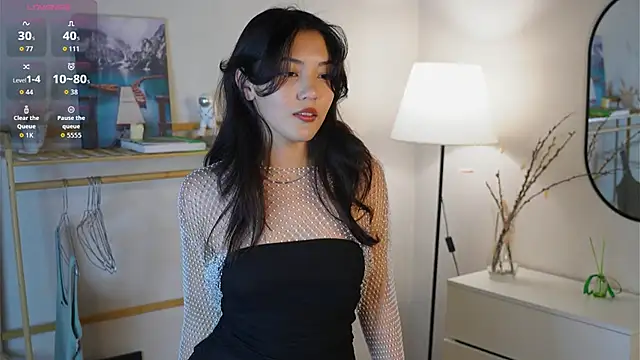 MoiraEger online show from November 2025 04:11:02 PM