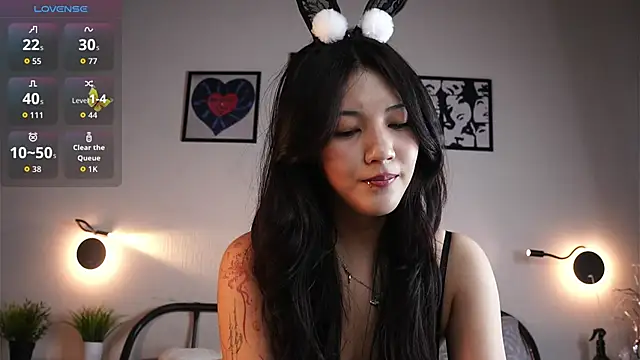 MoiraEger online show from May 2026 04:03:01 PM