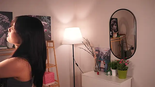 MoiraEger online show from September 2025 04:14:02 PM