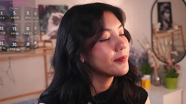 MoiraEger online show from October 2025 05:05:01 PM