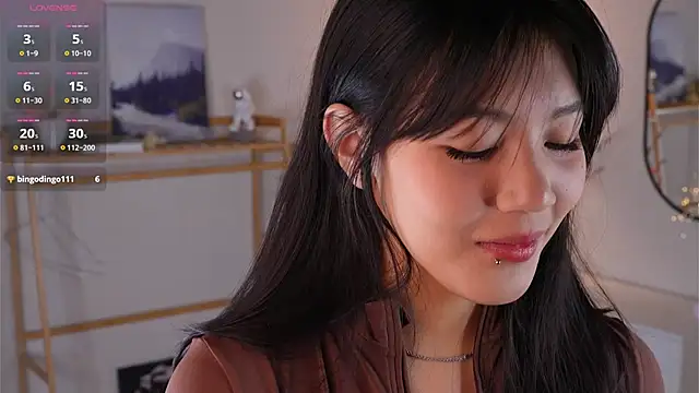 MoiraEger online show from November 2025 04:18:02 PM