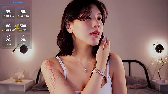 Snapshot of MoiraEger chatting on March 2026 04:07:01 PM MoiraEger online show from March 2026 04:07:01 PM