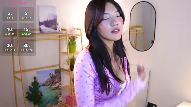 Snapshot of MoiraEger chatting on February 2026 04:13:01 PM MoiraEger online show from February 2026 04:13:01 PM