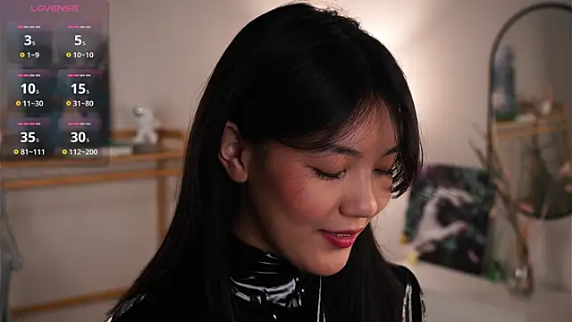 MoiraEger online show from October 2025 05:03:02 PM