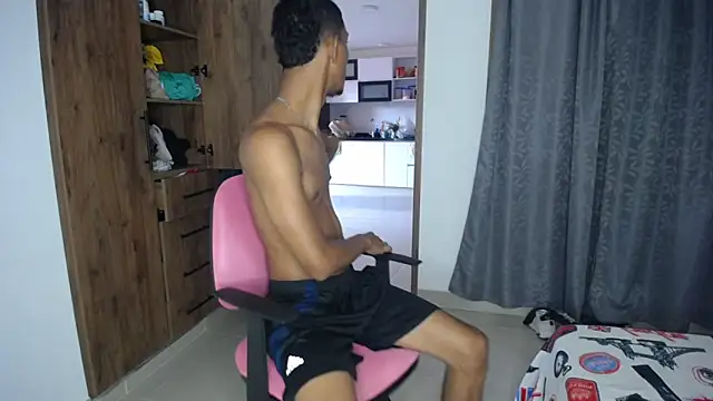 Snapshot of miguelmarcus chatting on September 2025 02:22:02 PM miguelmarcus online show from September 2025 02:22:02 PM