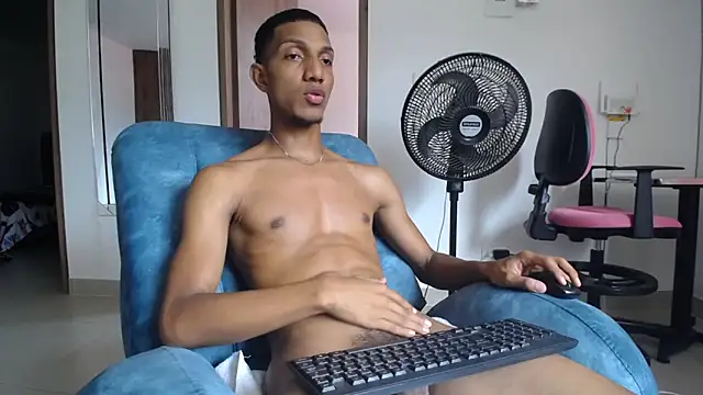 Snapshot of miguelmarcus chatting on September 2025 04:47:01 PM miguelmarcus online show from September 2025 04:47:01 PM