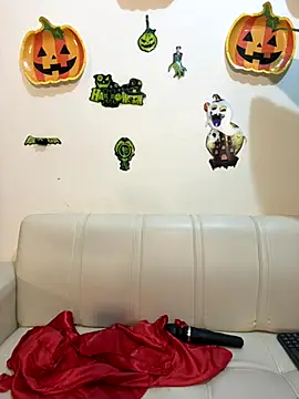 Amy ruizz online show from October 2025 11:07:01 AM