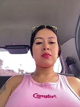 CrisMarulanda online show from September 2025 04:28:02 PM