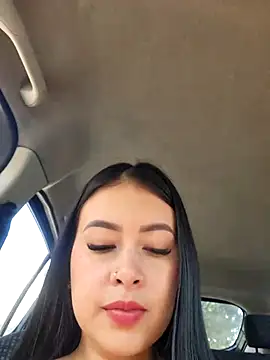 CrisMarulanda online show from September 2025 02:34:02 PM