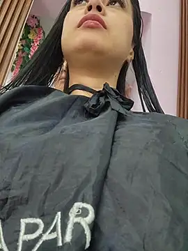 CrisMarulanda online show from November 2025 04:07:01 PM