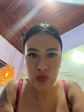CrisMarulanda online show from July 2026 05:34:02 PM