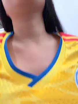 CrisMarulanda online show from June 2026 05:54:02 PM