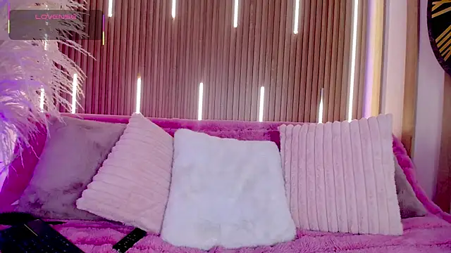 MylaDreams online show from November 2025 03:32:02 AM