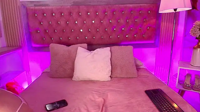 MylaDreams online show from April 2026 03:20:01 AM