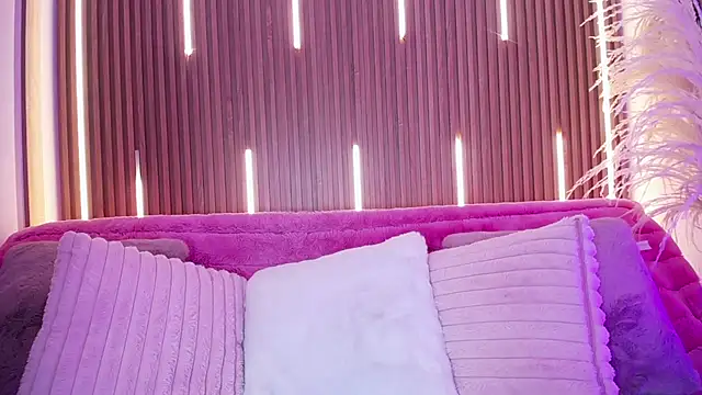 MylaDreams online show from November 2025 03:32:02 AM