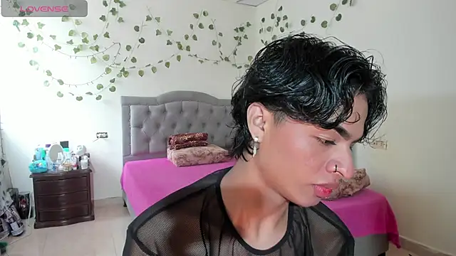 ariel adan online show from October 2025 06:09:01 PM
